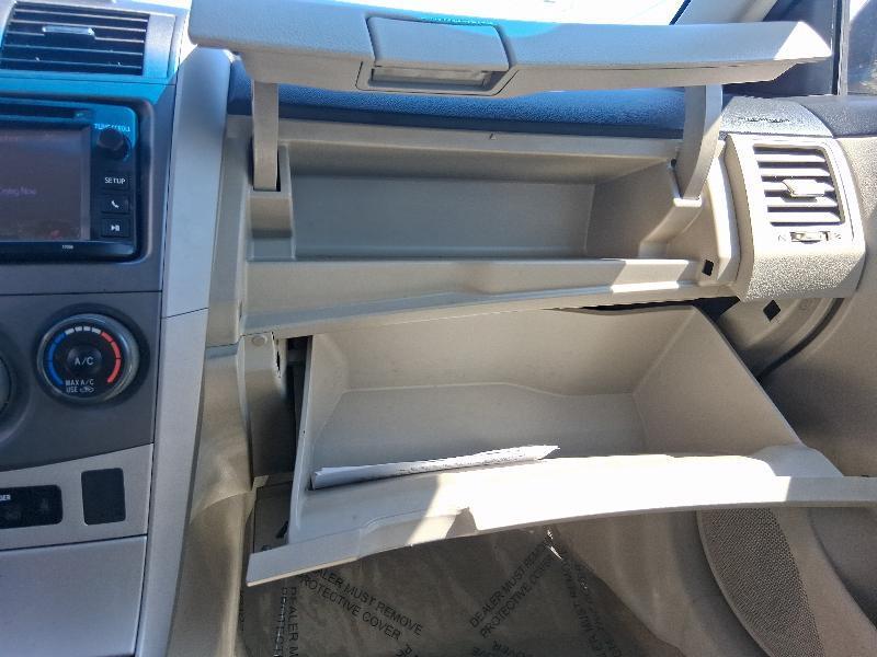 Toyota Corolla 4dr Sdn Auto LE (Natl) 2013