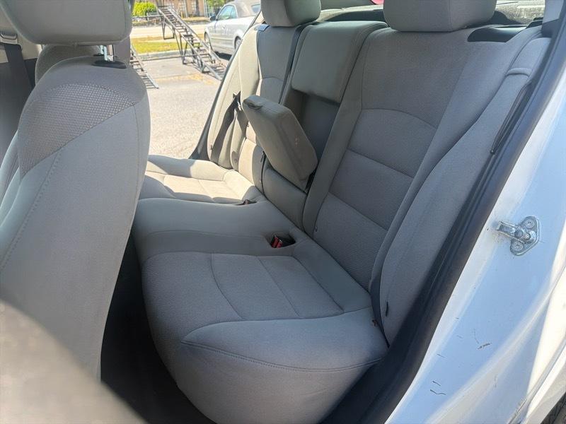 Chevrolet Cruze 4dr Sdn LS 2012