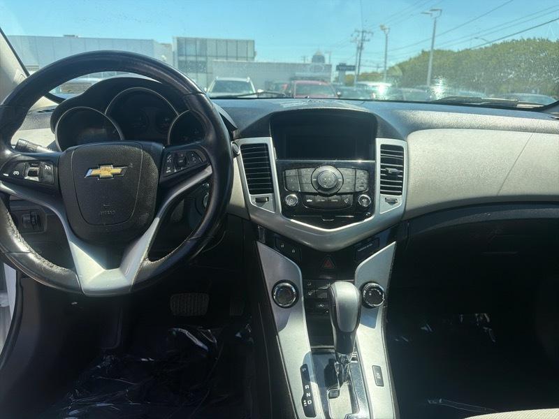Chevrolet Cruze 4dr Sdn LS 2012