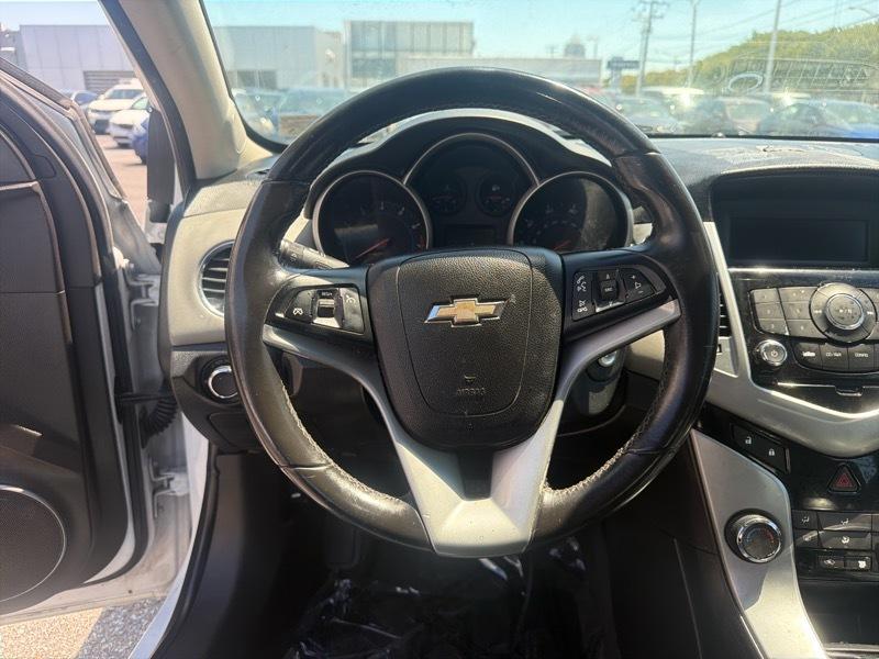 Chevrolet Cruze 4dr Sdn LS 2012