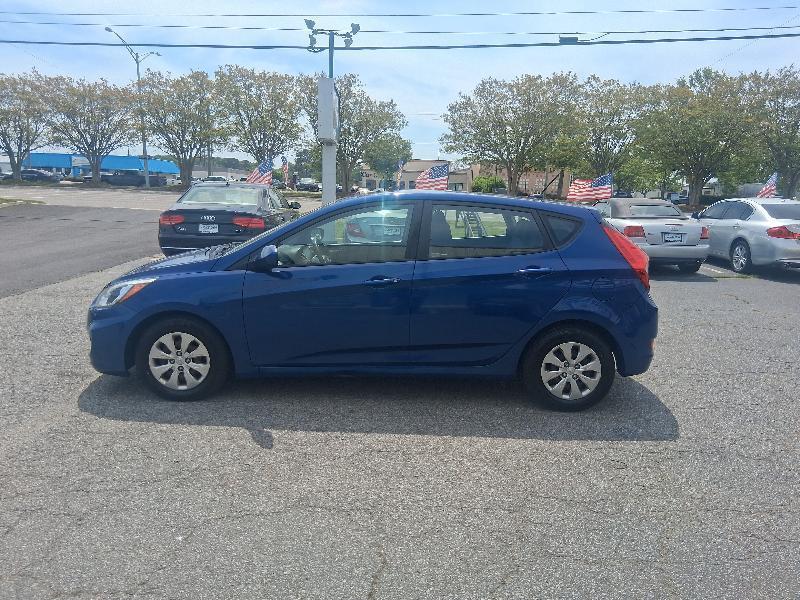 Hyundai Accent SE 5-Door 6A 2017