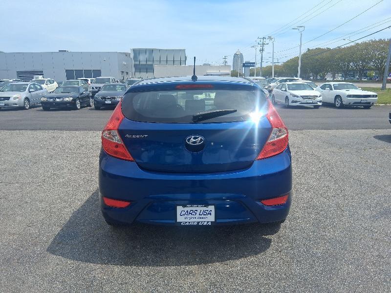 Hyundai Accent SE 5-Door 6A 2017