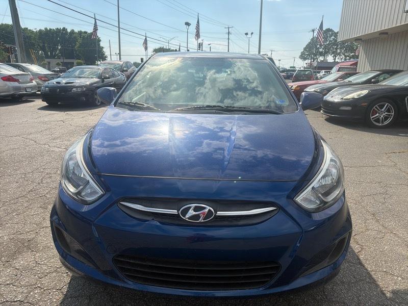 Hyundai Accent SE 5-Door 6A 2017