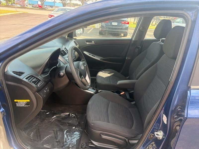 Hyundai Accent SE 5-Door 6A 2017