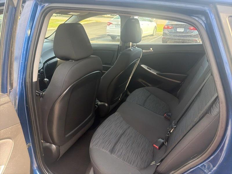 Hyundai Accent SE 5-Door 6A 2017