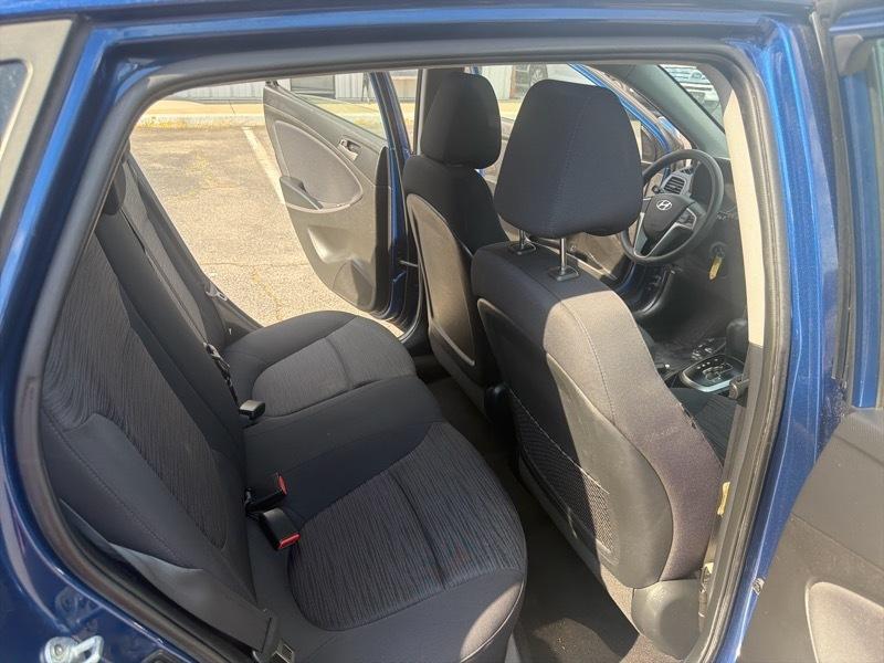 Hyundai Accent SE 5-Door 6A 2017