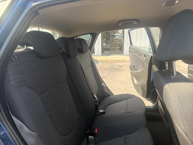 Hyundai Accent SE 5-Door 6A 2017