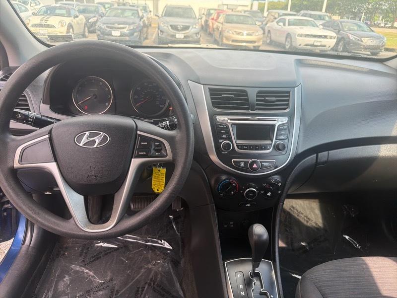 Hyundai Accent SE 5-Door 6A 2017