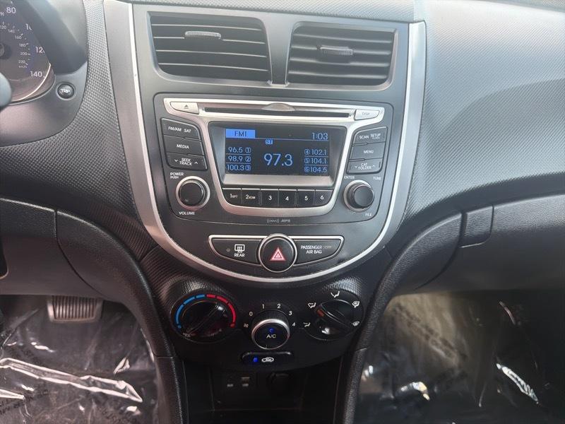 Hyundai Accent SE 5-Door 6A 2017