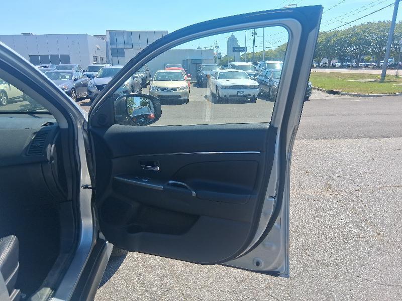 Mitsubishi Outlander Sport 2.4 SEL CVT 2018