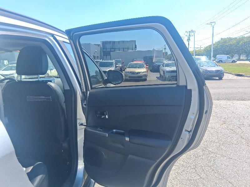 Mitsubishi Outlander Sport 2.4 SEL CVT 2018