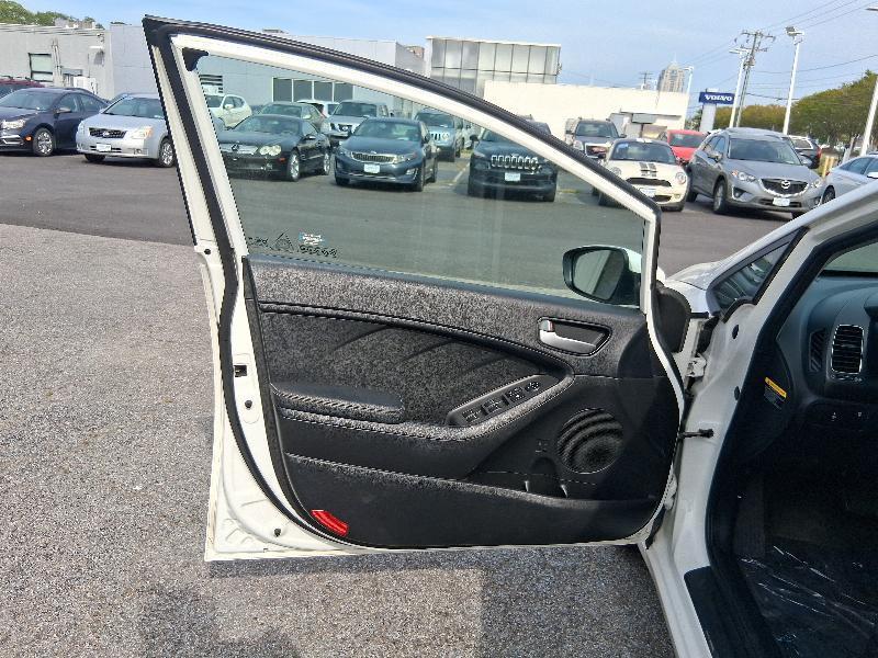 Kia Forte LX 6A 2017