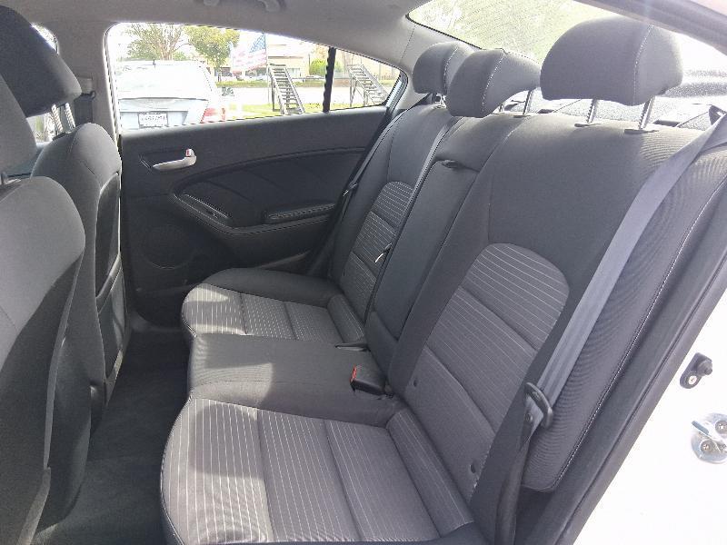 Kia Forte LX 6A 2017