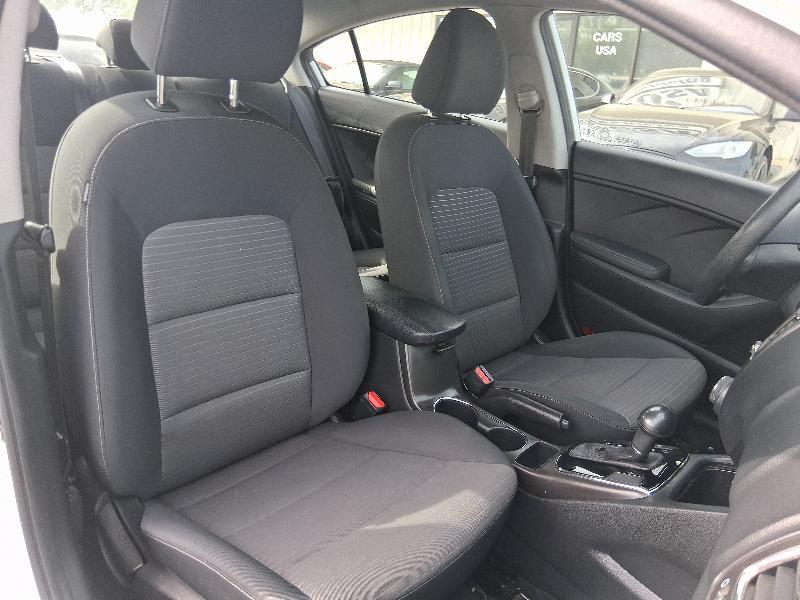 Kia Forte LX 6A 2017