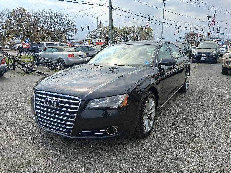 Audi A8 4.2L quattro 2011