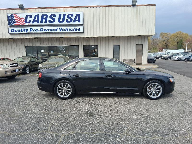 Audi A8 4.2L quattro 2011