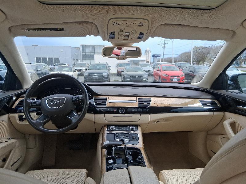 Audi A8 4.2L quattro 2011