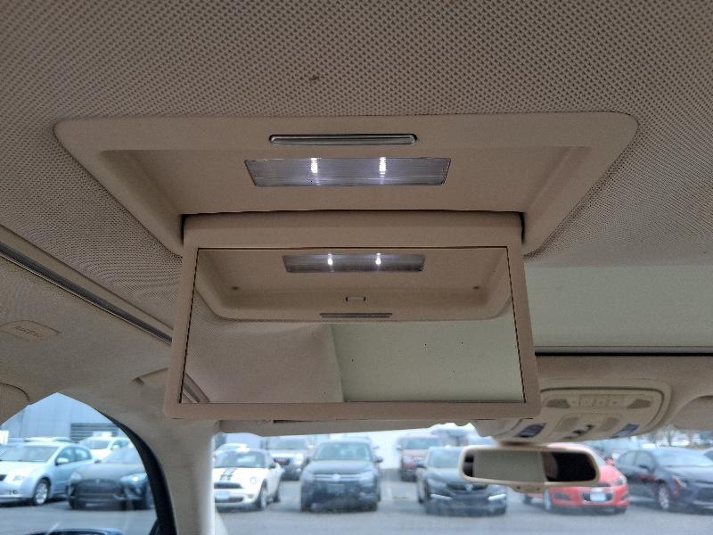 Audi A8 4.2L quattro 2011