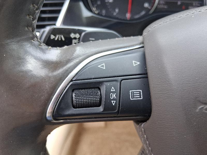 Audi A8 4.2L quattro 2011