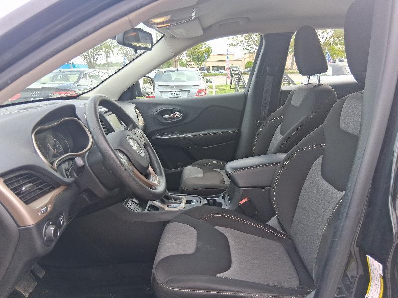 Jeep Cherokee Sport FWD 2014