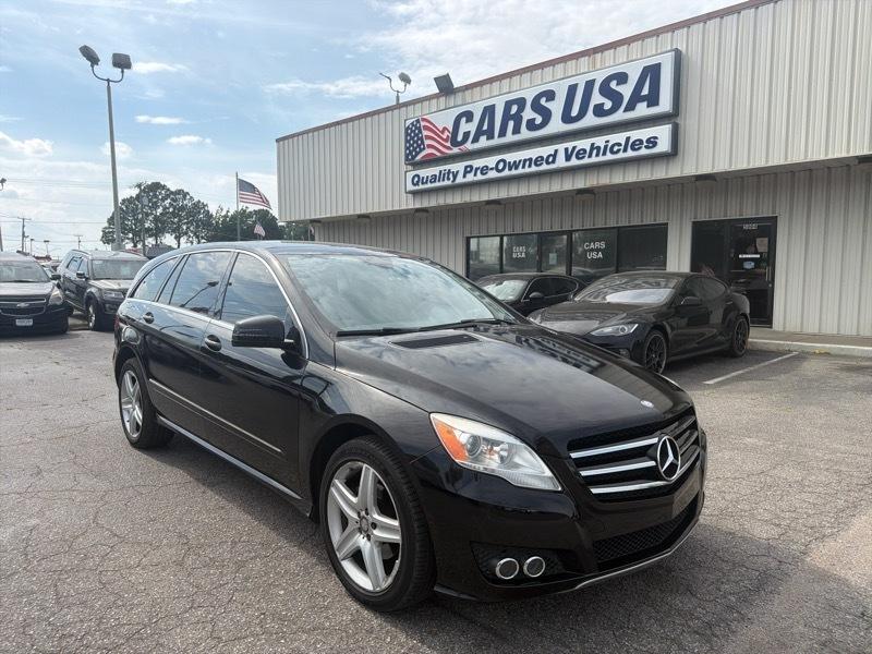 Mercedes-Benz R-Class R350 4MATIC w/ 3rd Row 2011