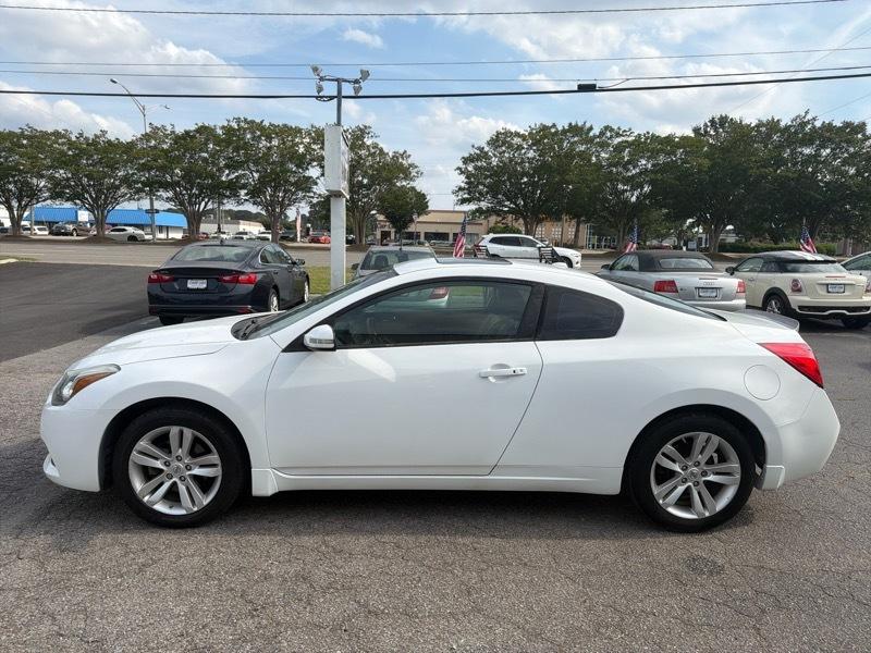Nissan Altima 2.5 S CVT Coupe 2013