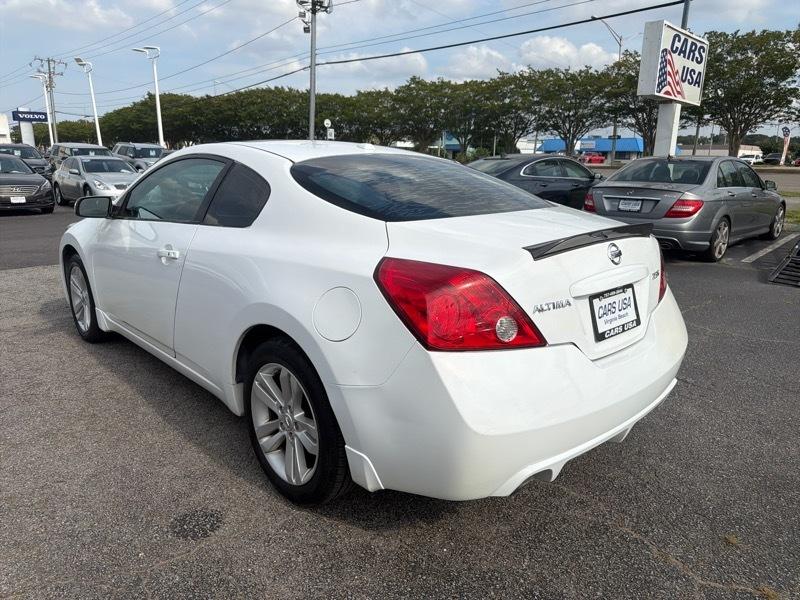 Nissan Altima 2.5 S CVT Coupe 2013