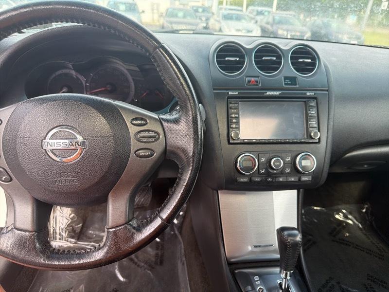 Nissan Altima 2.5 S CVT Coupe 2013