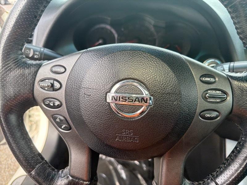 Nissan Altima 2.5 S CVT Coupe 2013