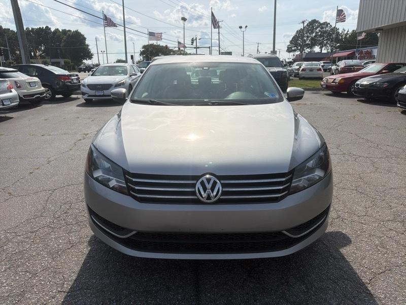 Volkswagen Passat 1.8T Wolfsburg AT 2014