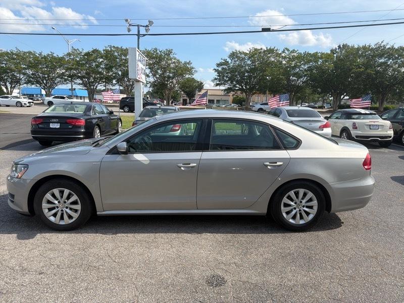 Volkswagen Passat 1.8T Wolfsburg AT 2014