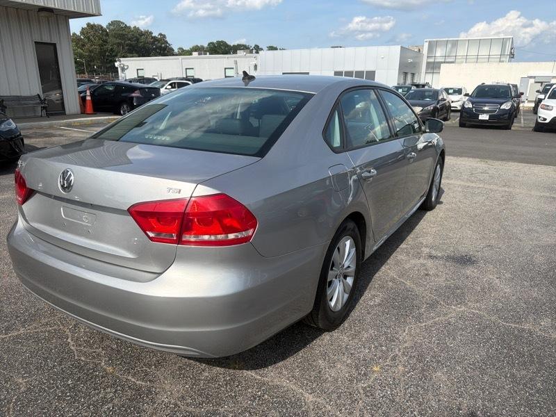 Volkswagen Passat 1.8T Wolfsburg AT 2014