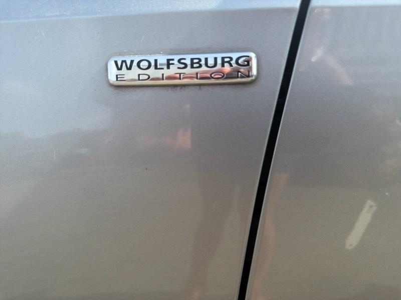 Volkswagen Passat 1.8T Wolfsburg AT 2014