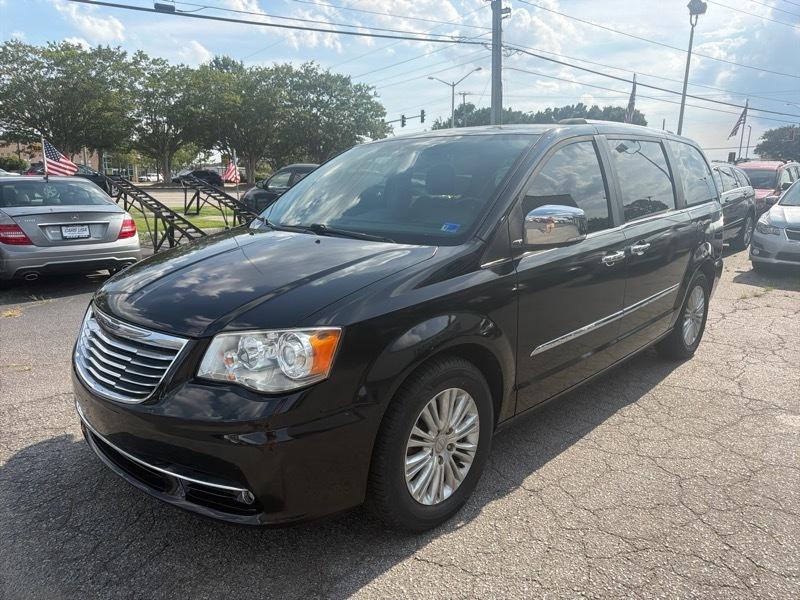 Chrysler Town & Country Limited 2014