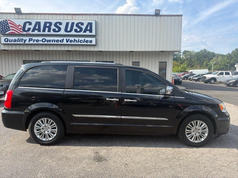 Chrysler Town & Country Limited 2014