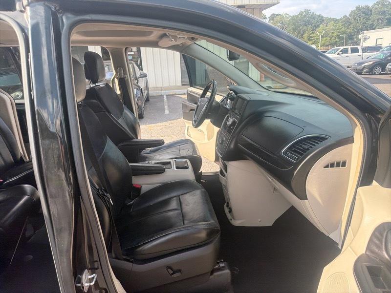 Chrysler Town & Country Limited 2014