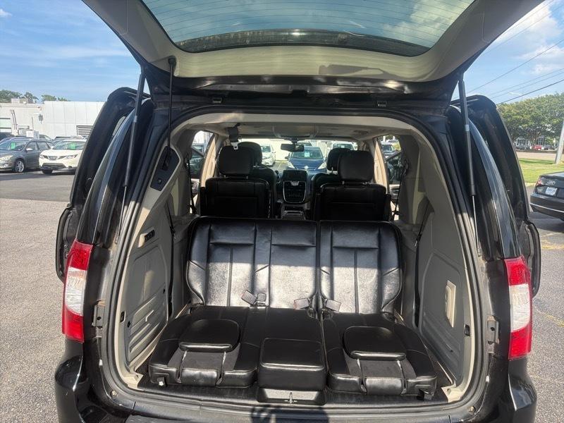 Chrysler Town & Country Limited 2014