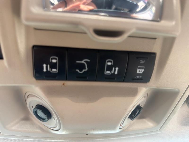 Chrysler Town & Country Limited 2014