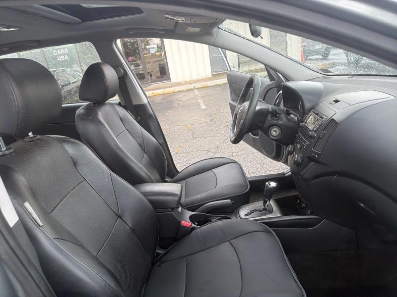Hyundai Elantra Touring SE Manual 2011