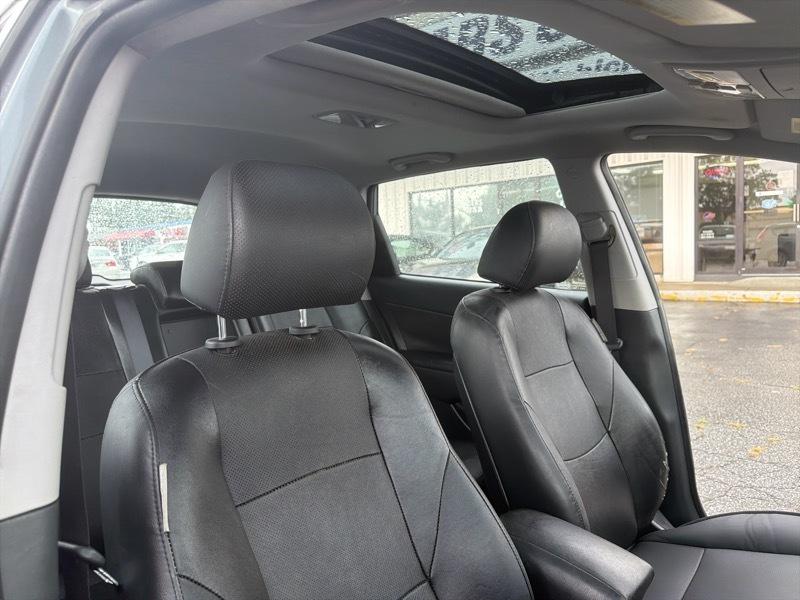 Hyundai Elantra Touring SE Manual 2011