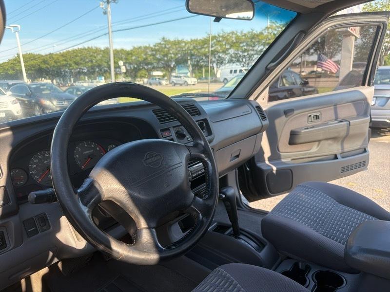 Nissan Xterra XE 2WD 2000