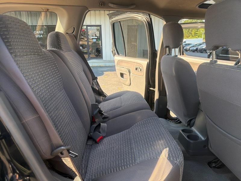 Nissan Xterra XE 2WD 2000