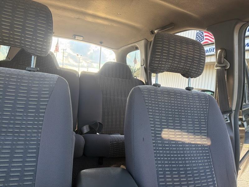 Nissan Xterra XE 2WD 2000