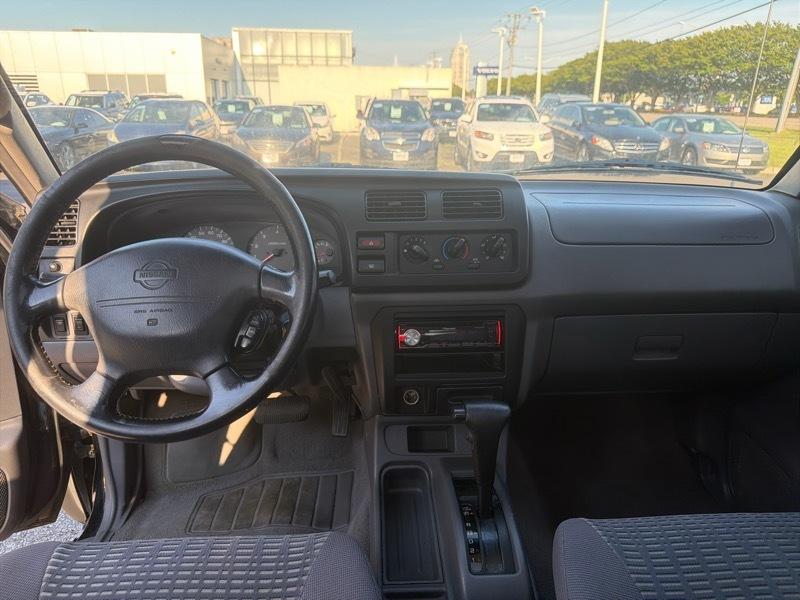 Nissan Xterra XE 2WD 2000