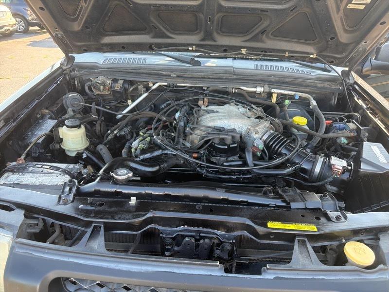 Nissan Xterra XE 2WD 2000