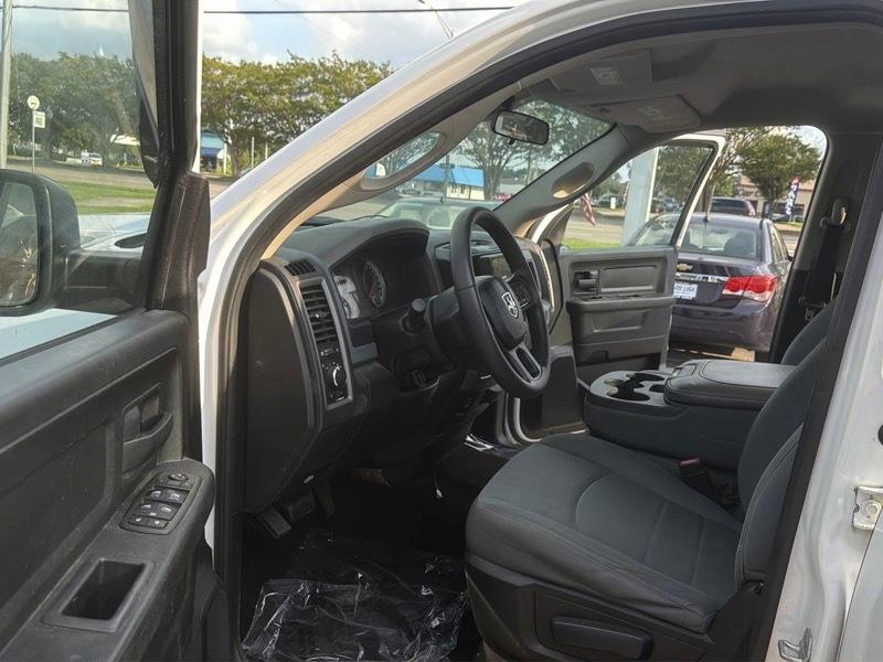 RAM 1500 Tradesman Crew Cab SWB 2WD 2013