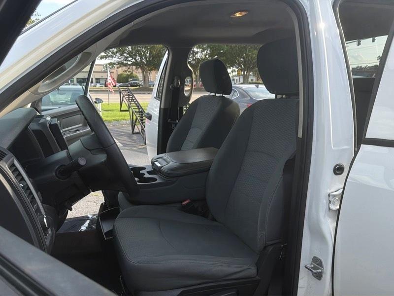 RAM 1500 Tradesman Crew Cab SWB 2WD 2013