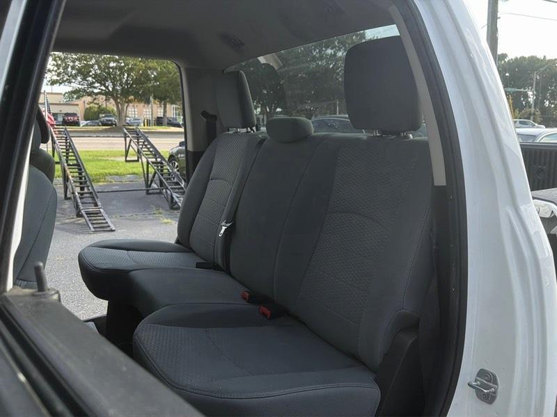 RAM 1500 Tradesman Crew Cab SWB 2WD 2013