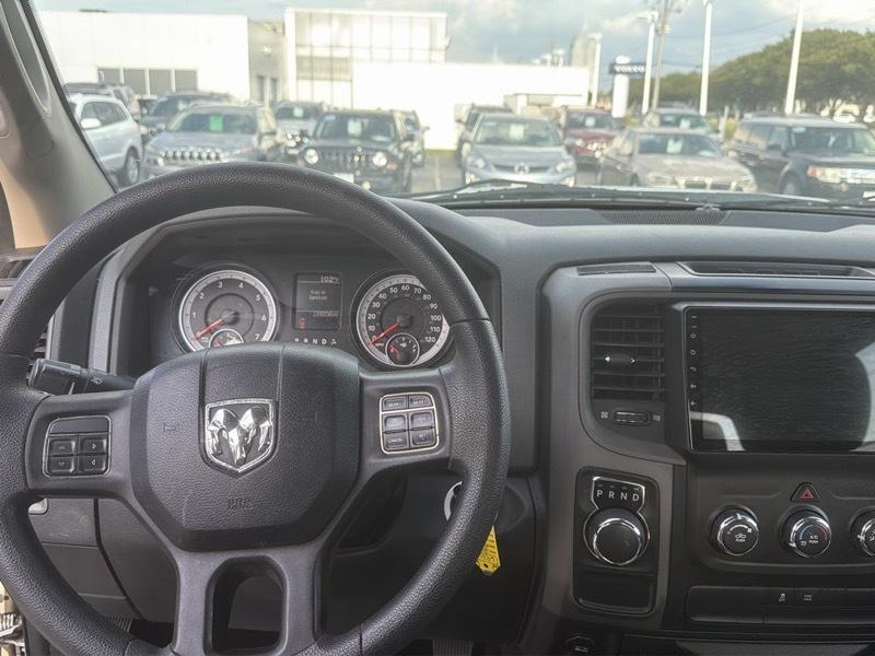 RAM 1500 Tradesman Crew Cab SWB 2WD 2013
