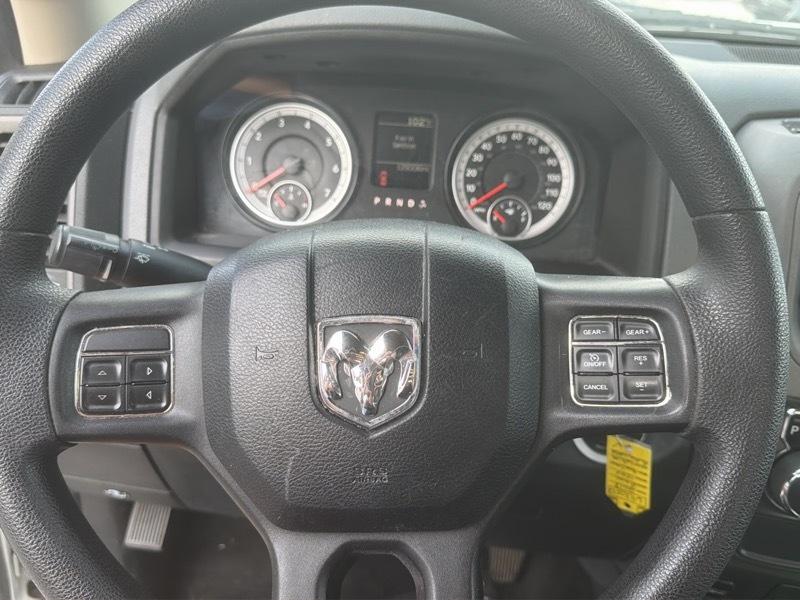 RAM 1500 Tradesman Crew Cab SWB 2WD 2013